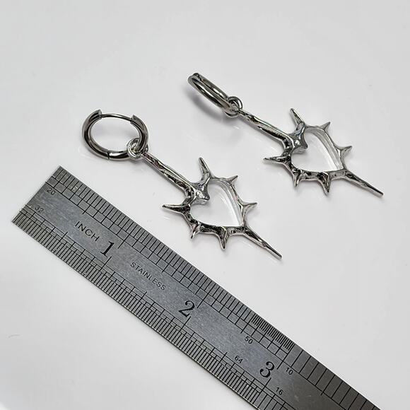 Silver Spike Goth Heart Earrings - Picture 6 of 6